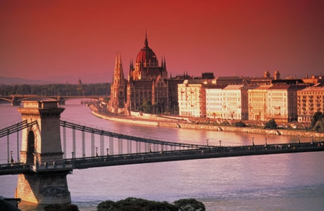 Uw stedentrip naar  Raba, Bron: Peter Langhout